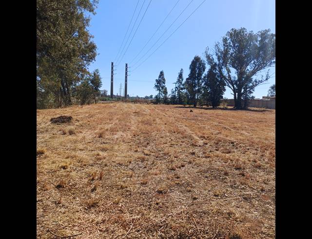 4,047M² VACANT LAND FOR SALE IN HIGHBURY